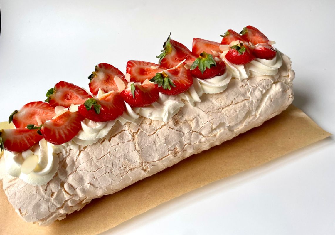 Спокойный взгляд на меренговый рулет и его практичная простота