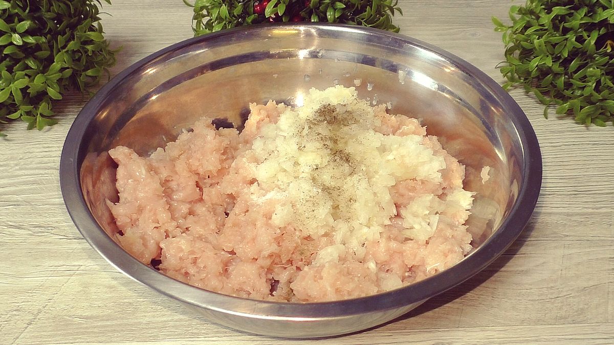 Вкусные и быстрые пирожки с мясом: просто и легко