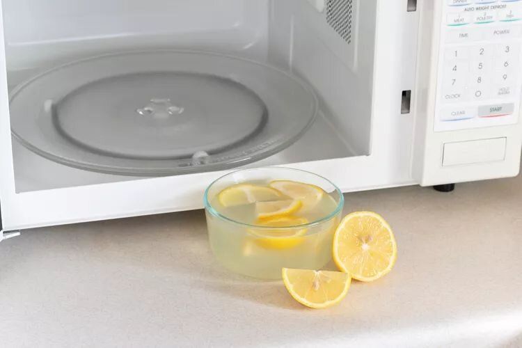 Как избавиться от запаха гари в микроволновке: простые и эффективные решения