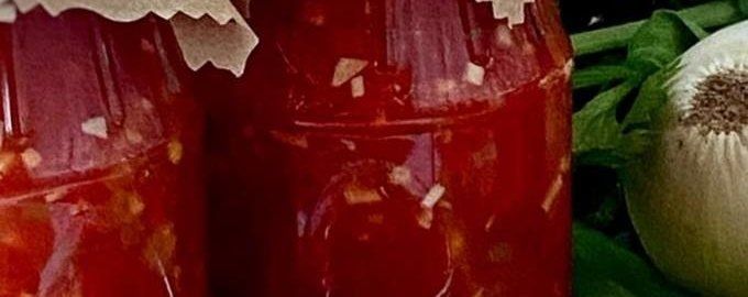 Тайны домашней овощной сальсы: как создать идеальный соус на зиму