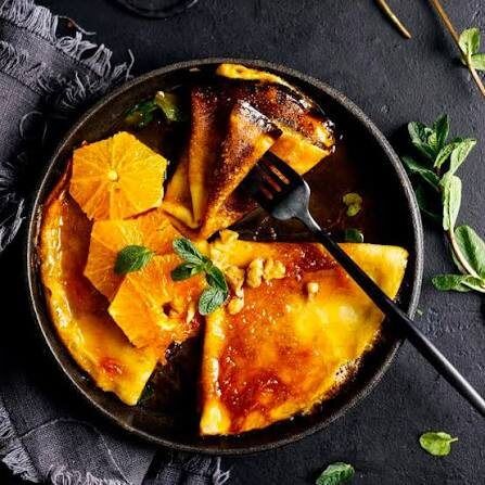 Изысканные французские блинчики с лимонно-масляным соусом