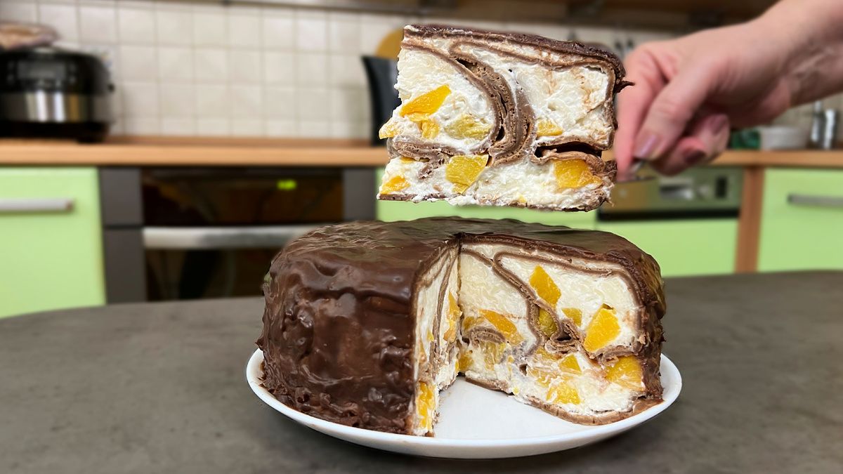 Лакомство Масленицы: Как приготовить потрясающий блинный торт без духовки