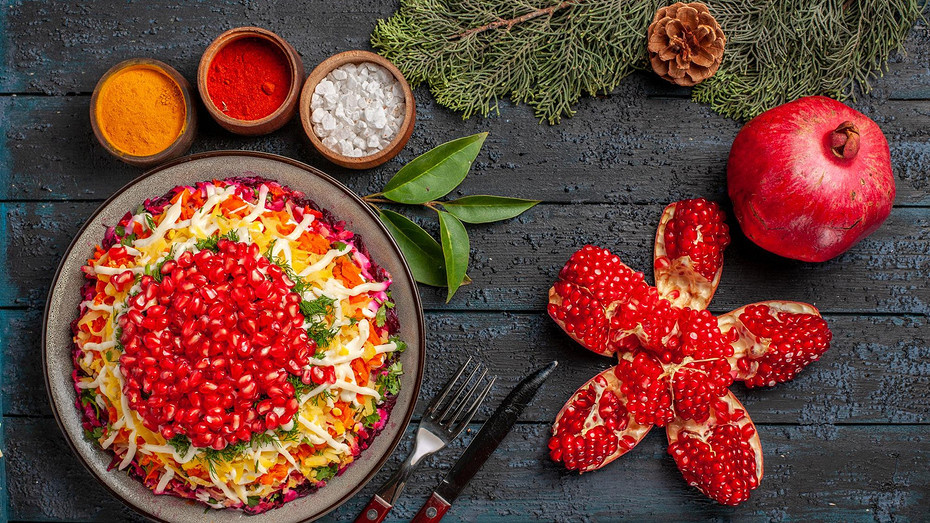Новогодние салаты 2026 года: 11 оригинальных рецептов