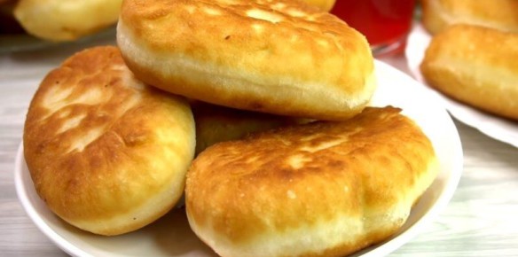 Пирожки за пять минут: быстрое тесто и две потрясающие начинки