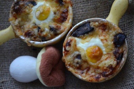 Ароматный жюльен с перепелиными яйцами: новый взгляд на классическое блюдо