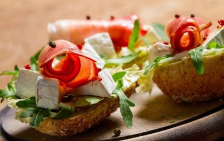 Творческий подход к закускам: ощутите вкус праздника