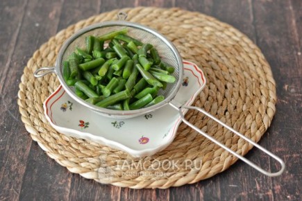 Сочный салат для праздников и будней: быстро, просто и вкусно