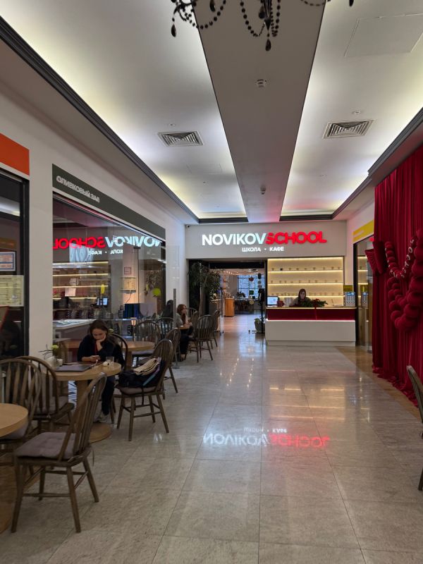 ������� �� ��������� BreakFest: ����� ���� �� Novikov School Cafe