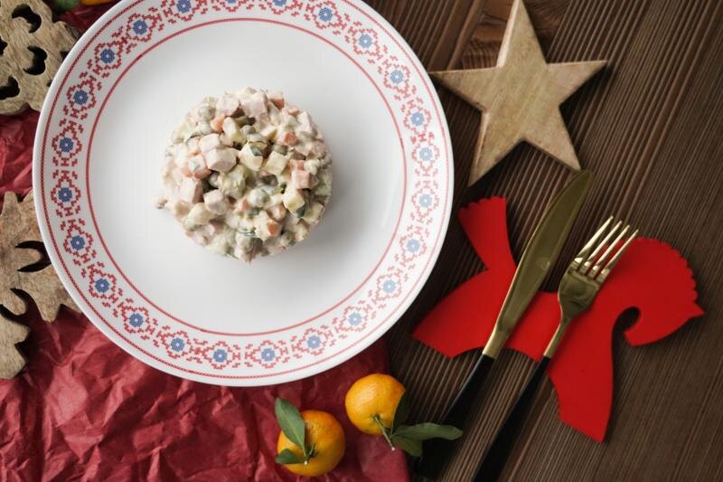 Как сэкономить на новогодних салатах: советы от «Пятёрочки»