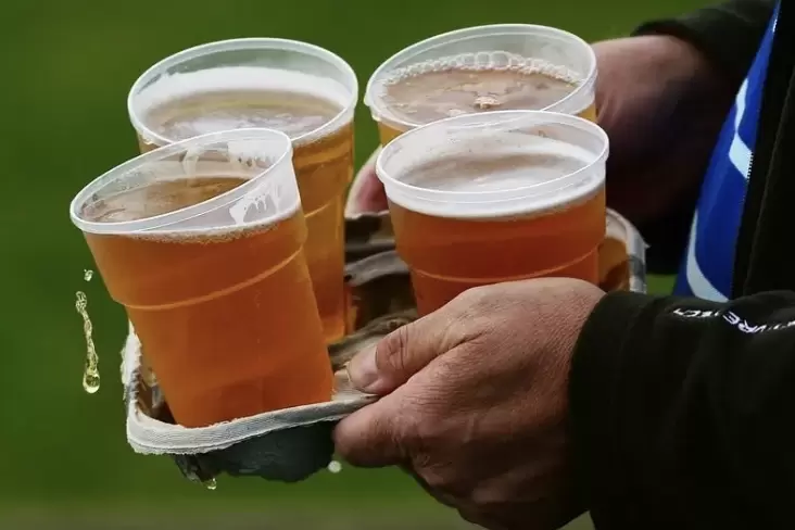 Пиво на стадионах: новый источник финансирования детского спорта