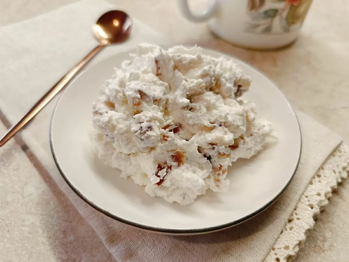 Творожный десерт с финиками: идеальный завтрак для отличного настроения