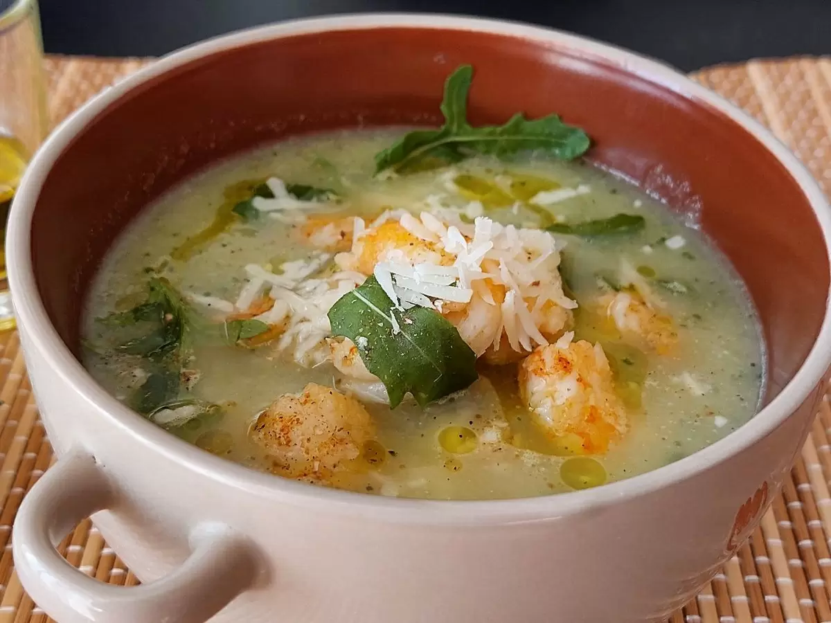 Нежный крем-суп с креветками: вкусное и полезное решение для полезного питания