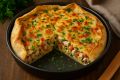 Легкий ужин за 30 минут: пирог из лаваша с курицей и овощами